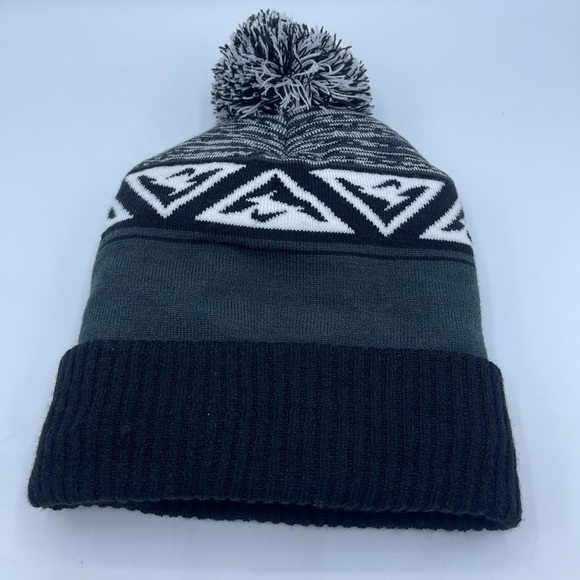 Nike Trail Beanie Grey Black NWOT - Picture 5 of 6